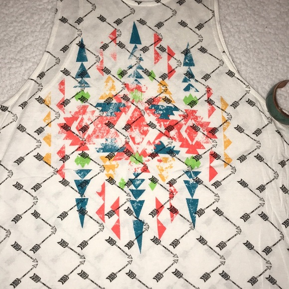 Rock&Roll Cowgirl Colorful Arrow Print Tank Medium - Picture 2 of 4